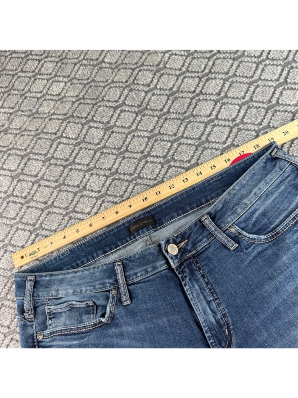 Silver Jeans Suki Bootcut Medium Wash Embroidered Pockets Size 18 L31 - Picture 10 of 15